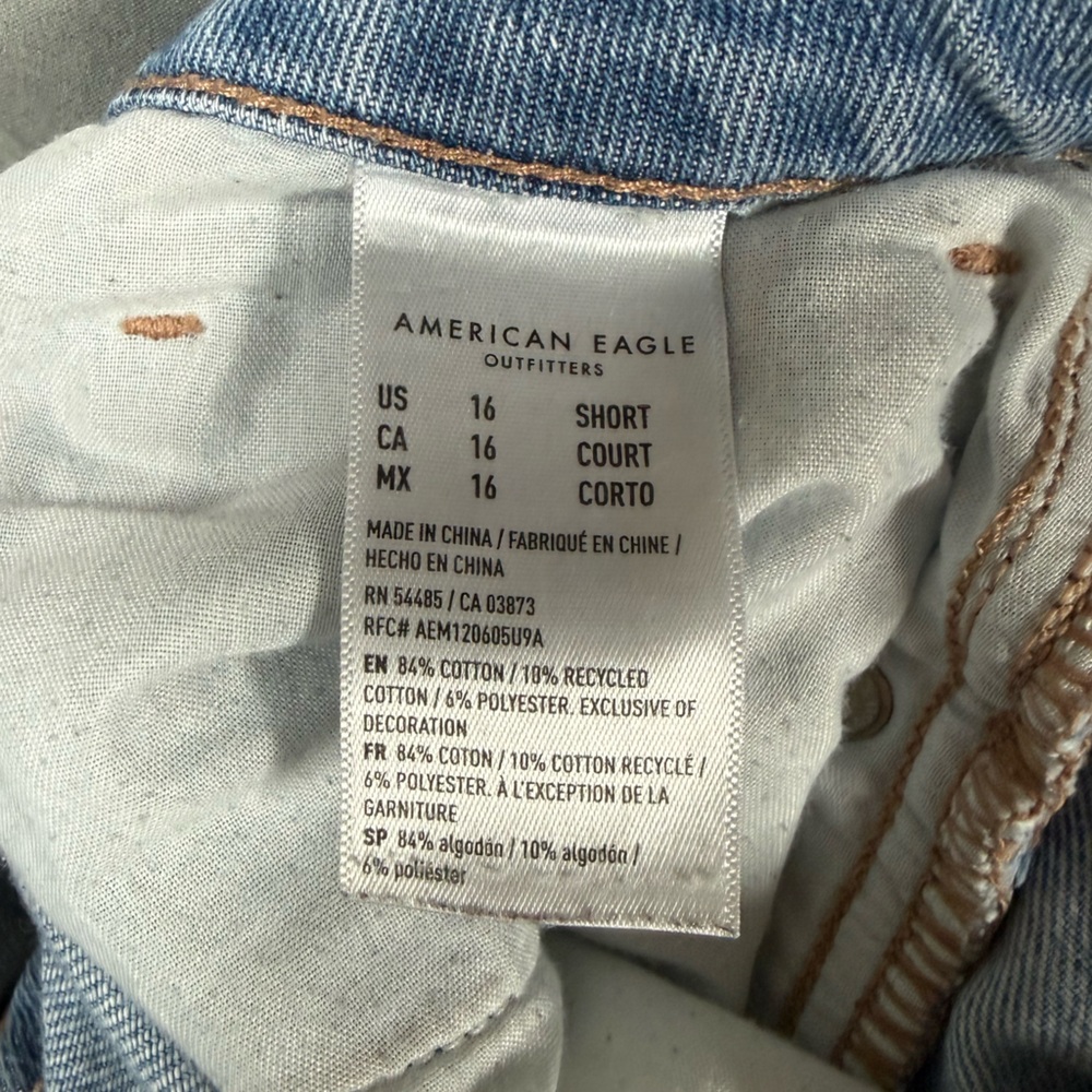American Eagle Outfitters Light Blue Distressed “Mom” Jeans - Picture 5 of 5